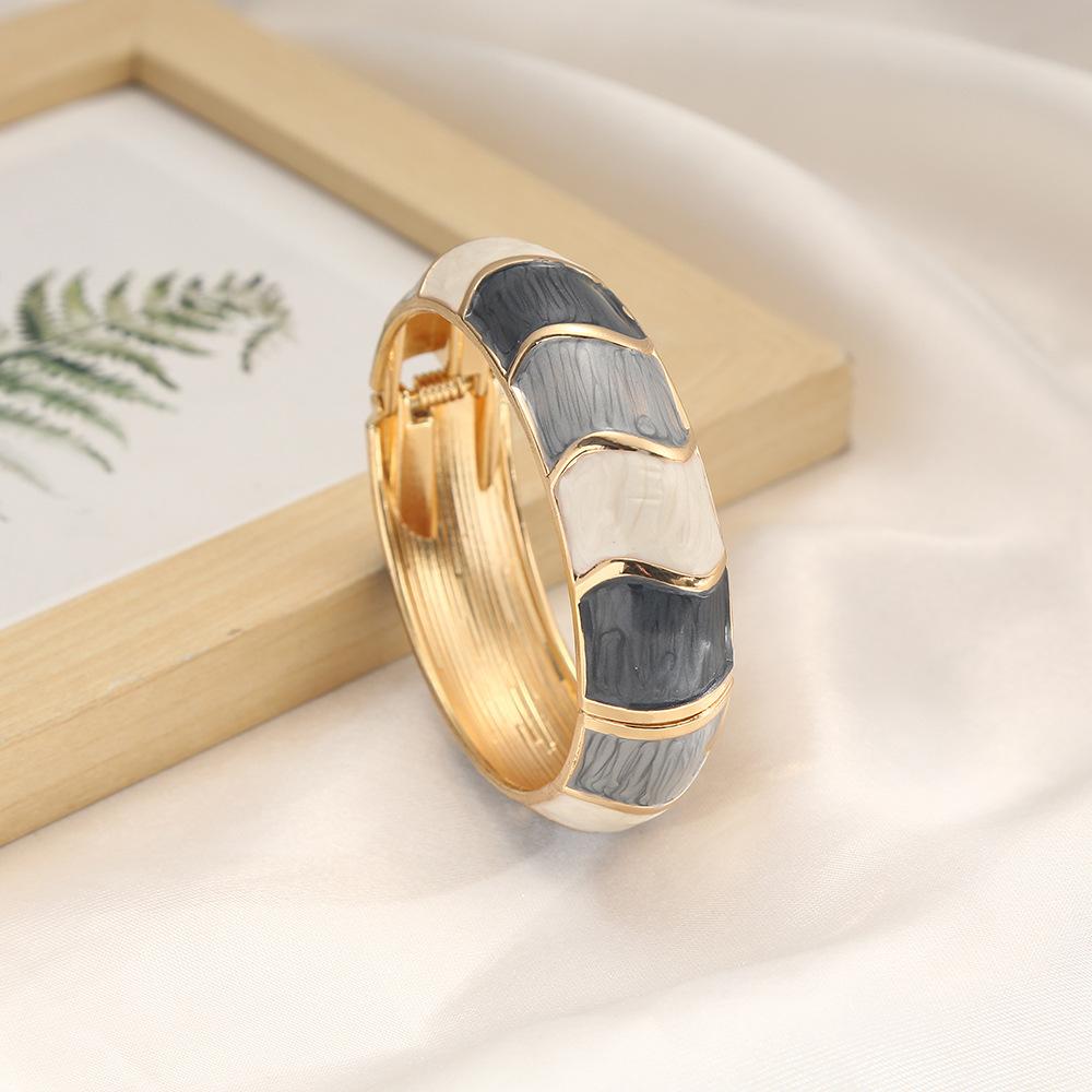 DIEZI 17 Colors Bohemian Irregular Enamel Cuff Bangles Hip Hop Geometric Gold Color Metal Wide Bracelet For Women Men Jewelry