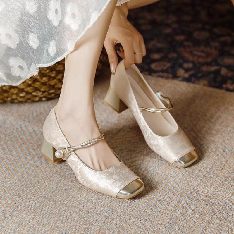 With cheongsam single shoes women's autumn new thick heel Mary Jane shoes temperament gentle style high heels