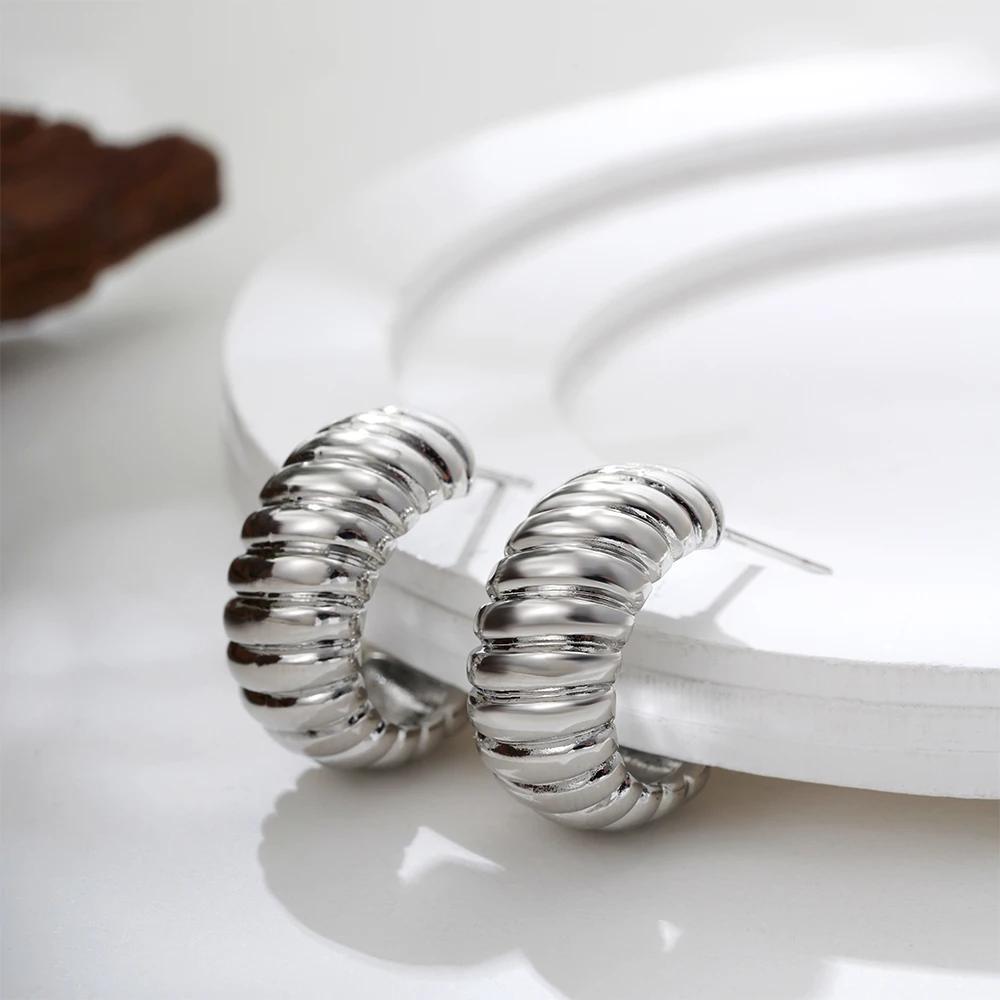 Vintage Gold Plated Striped Texture Chunky Round Stud Earrings for Women Metal Twist C-shape Hoops Earring Trendy Jewelry Gift