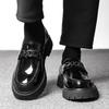 Nuove Scarpe con Plateau Mocassini Uomo Suola Spessa Scarpa da Matrimonio Superficie Nera Lucida Scarpe da Affari Slip-on Pelle Aumentare Scarpa Casual