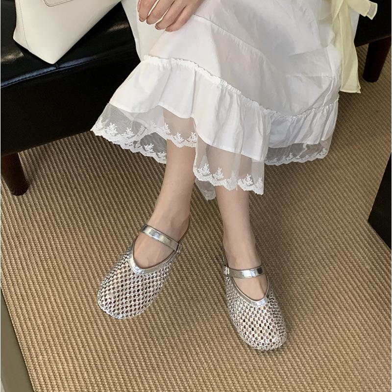 

Туфли-балетки со стразами, летняя новая мода, ремешок с пряжкой на подъеме, платформа, женская обувь, сумка, туфли-шлепанцы с закрытым носком 40 серебряный