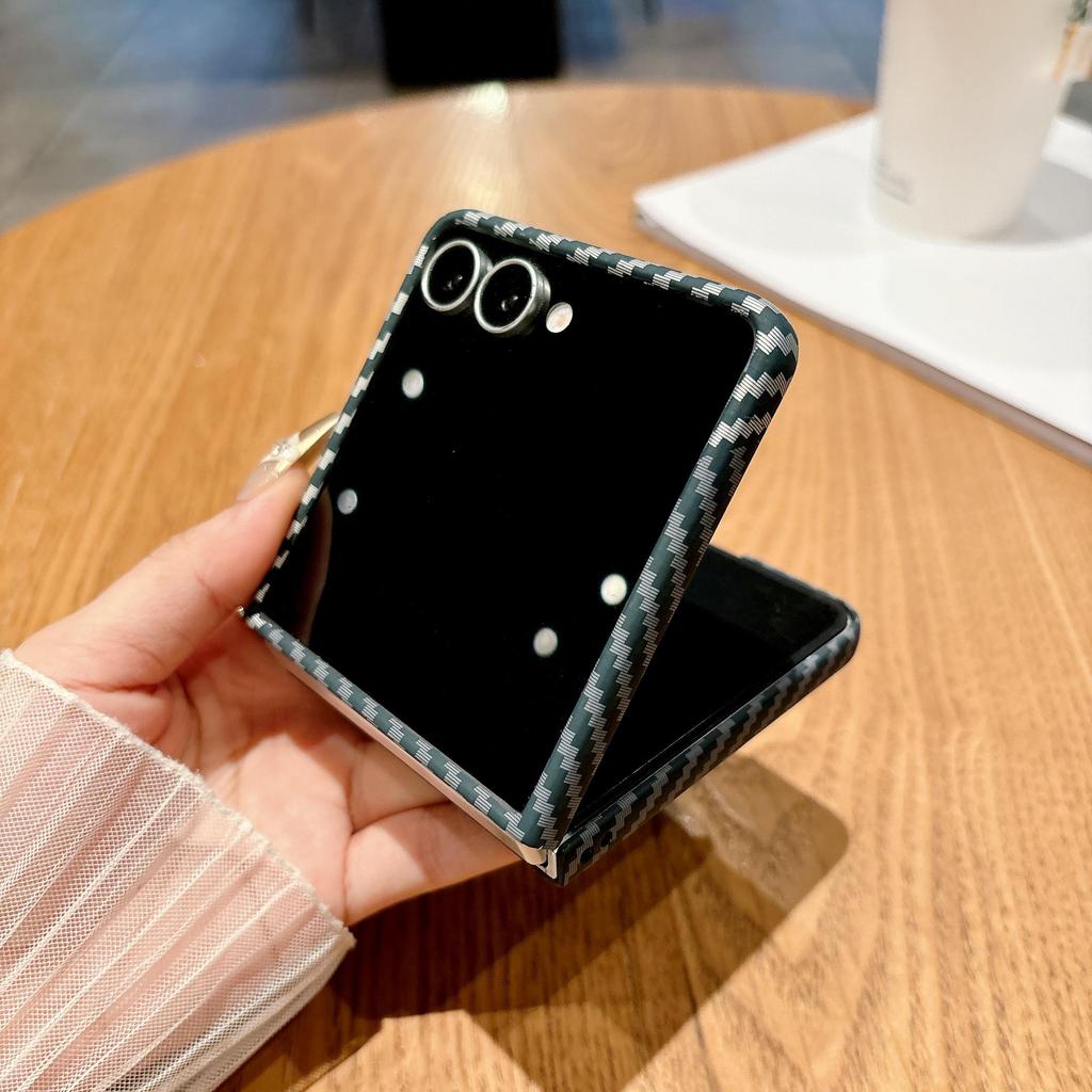 Luxury Carbon Fiber Protection Bumper Phone Case For Samsung Galaxy Z Flip7 Flip6 Flip5 Flip4 Flip3 Hard PC Contrast Color Shockproof Protective Cover