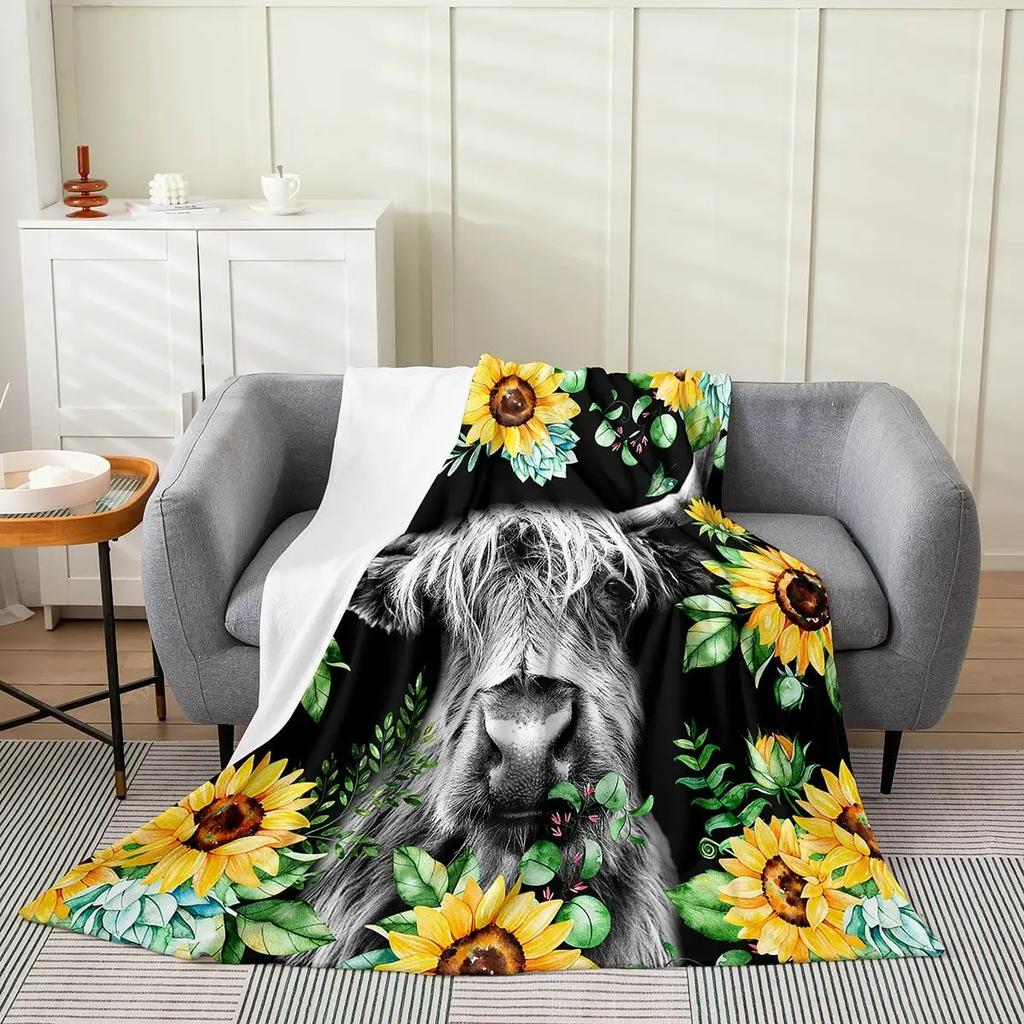 Highland Cow Blanket Natural Western Wildlife Animal Cow Cattle Pattern Landscape All Season Warm Lightweight Blankets for Sofa