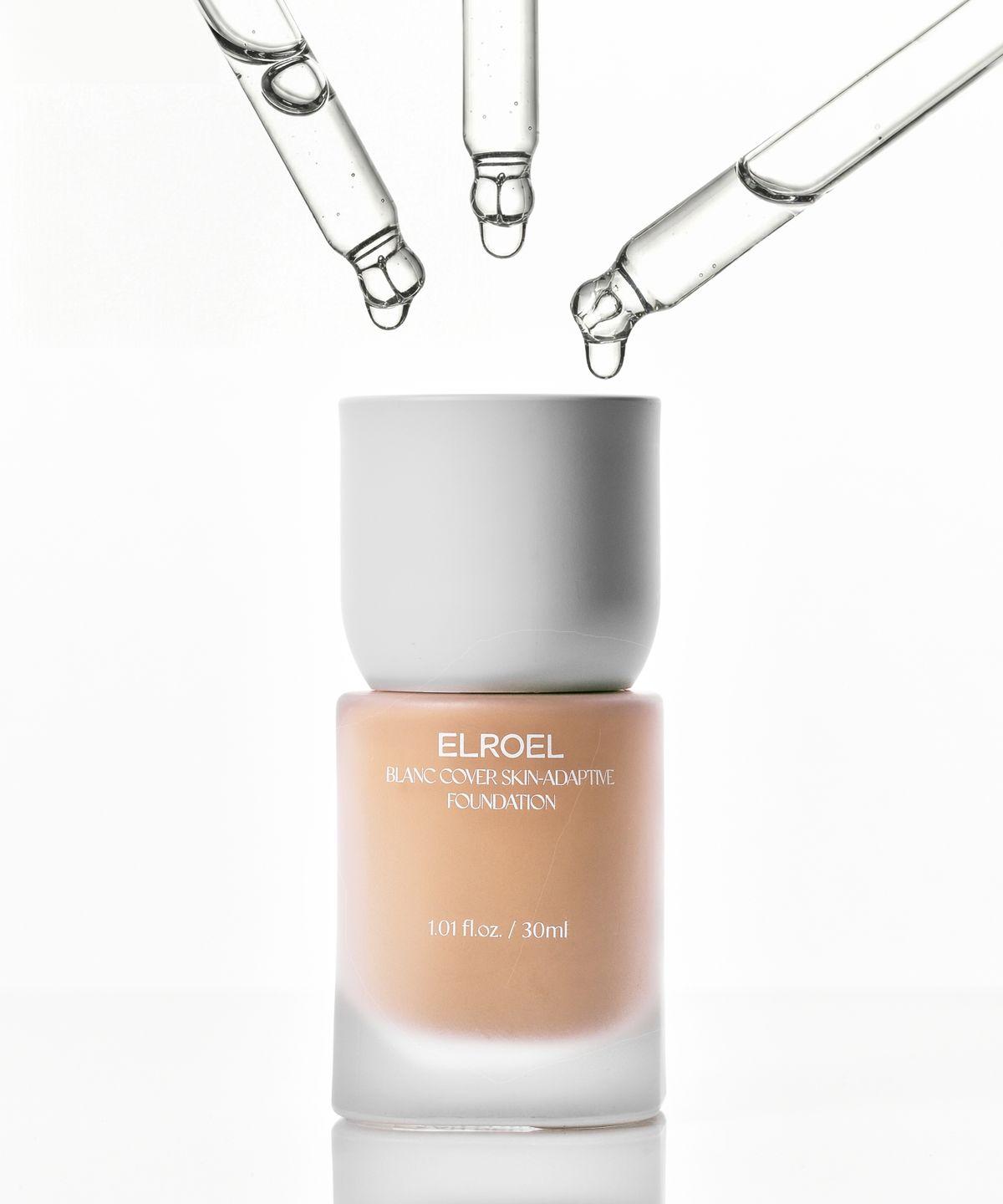 Skin-Adaptive Foundation 30ml No. 17 (140 Fair Neutral)