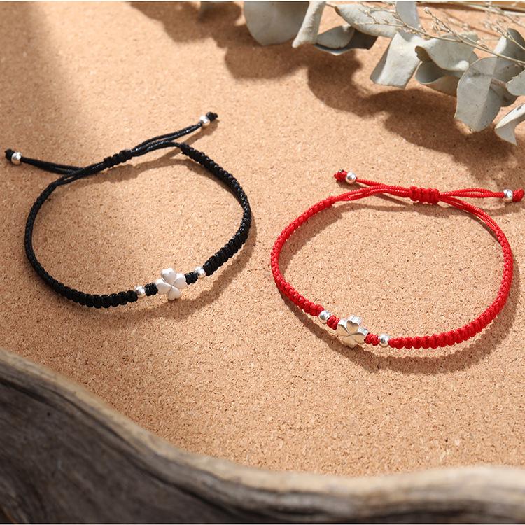 Unisex Lucky Four-Leaf Clover College Exam Red Rope Bracelet - Simple Woven Design for Couples and Best Friends.