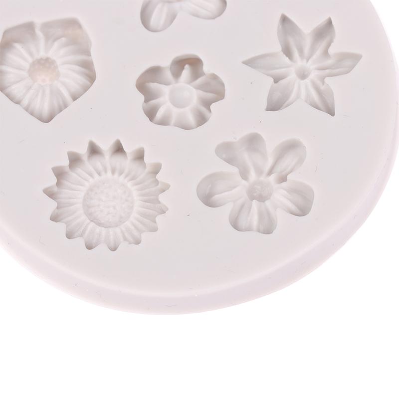 3D Mini Prästkrage Blomma Silikonform Diy Fondant Tårta Dekoreringsverktyg Bröllop Födelsedag Fest Choklad Godis Bakverk Bakform