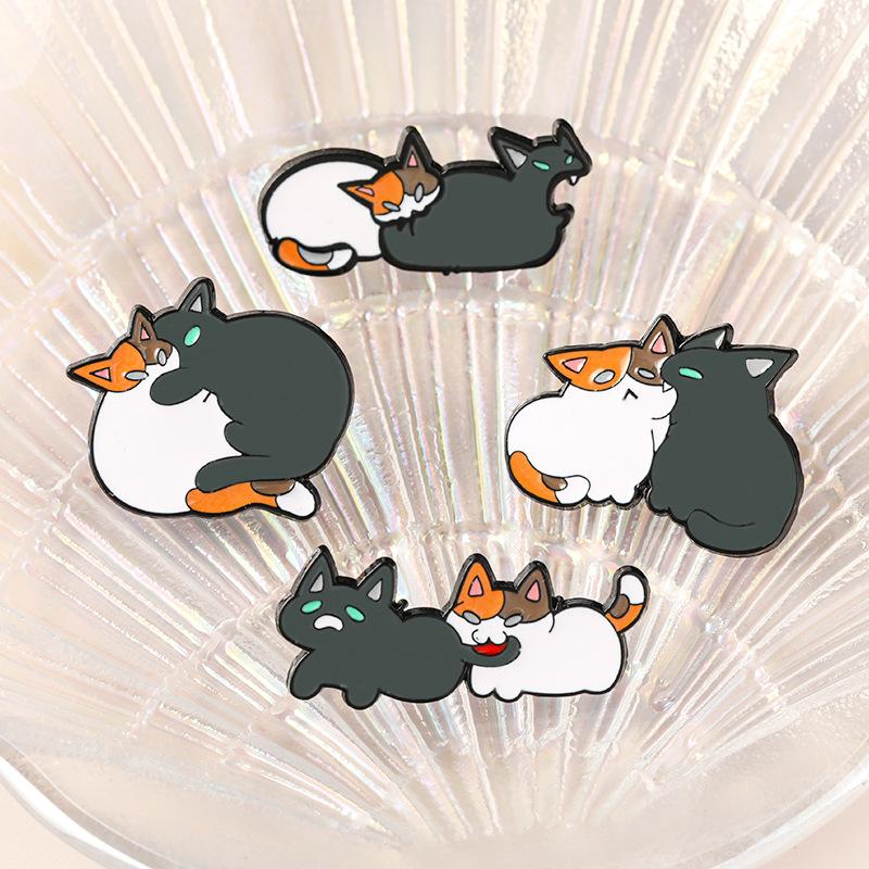 1/4Pcs Funny Cat Fight Cute Enamel Brooches Cartoon Creative Design Schoolbag Pins Badge Daily Wear Fashion Accessories Gifts