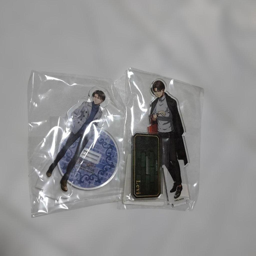 [USED] Attack On Titan Levi Acrylic Stand (2 Pieces)