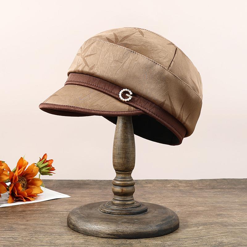 

Осенне-зимняя мода теплая беретка женская с темным узором ермолка старик мать темперамент универсальная тканевая шляпа One Size верблюд