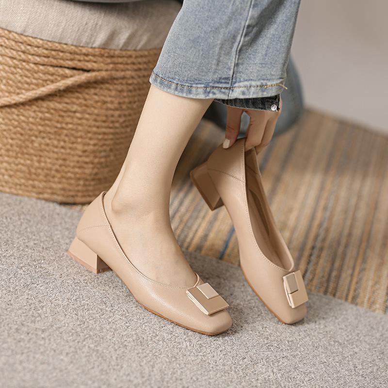 Lady single shoes women's shoes new popular retro commuter soft leather square head medium high heel grandma shoes