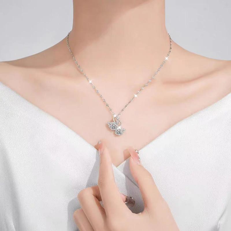 Elegant White Gold Double Swan Pendant Clavicle Necklace for Women