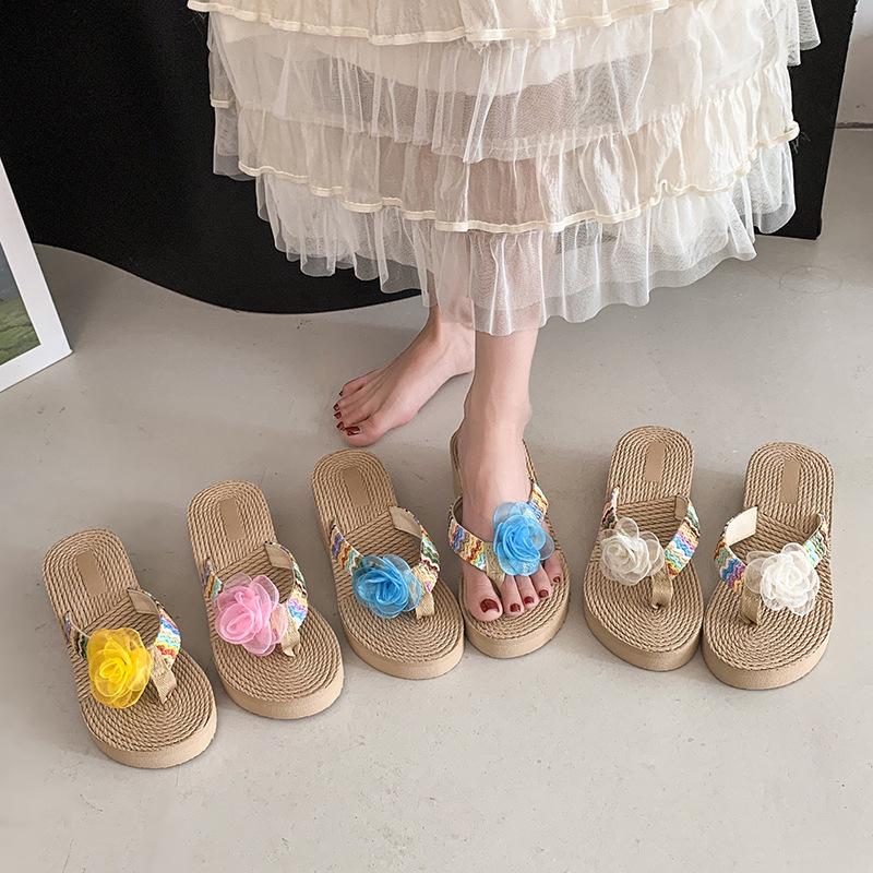 Straw wind beach shoes casual fairy pastoral flowers resort female fashion summer new thick-soled wedges flip-flops