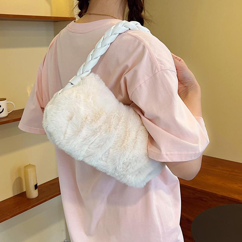 Mao Mao simple and fashionable 2025 autumn and winter new simple casual retro portable shoulder underarm bag women