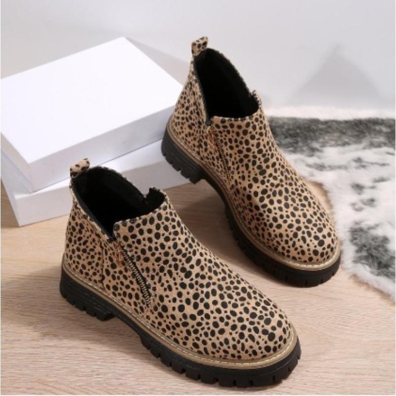 

Large size casual short boots women s autumn and winter new high-top casual fashion short boots casual single shoes women 43 леопардовий