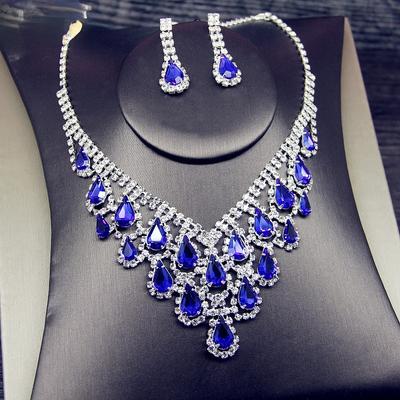 Bridal Crystal Full Diamond Necklace Earrings Two -Piece Set Exquisite High -End Knot Wedding Dress Necklace Accessories