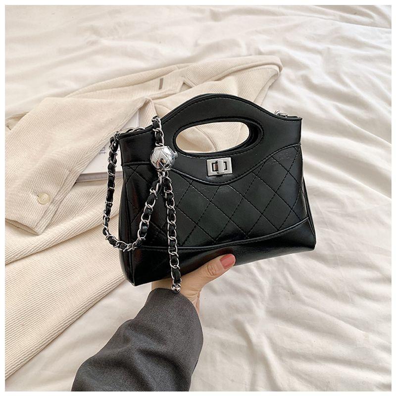 

Pink Small Bag Women Summer 2025 New Shoulder Messenger Bag High Sense Rhombus Chain Graceful Bucket Bag Square lock Black