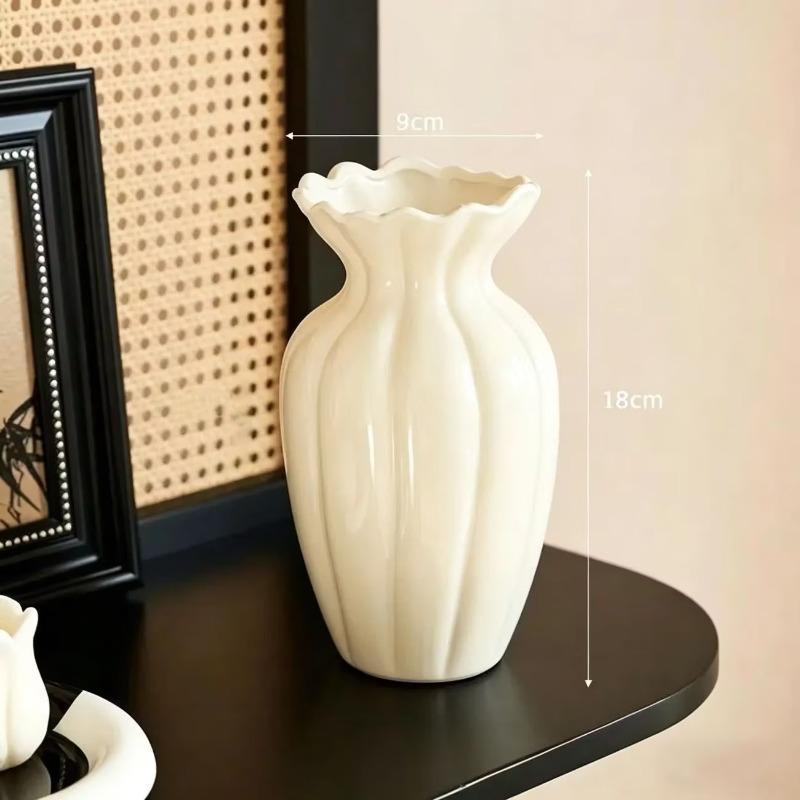 Cream Ceramic Vase Ruffled Edge Fluted Design Home Table Decor Vase For Fresh Flower Arrangement