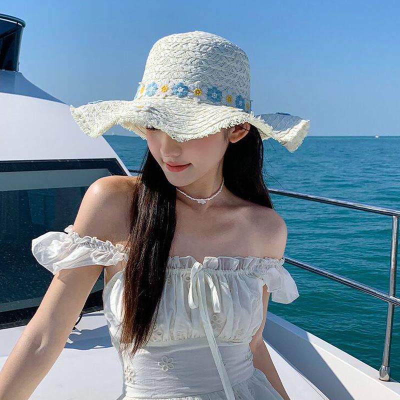 New Summer Lace Beach Hat/Straw Hat For Women Summer Rolled Brim Seaside Hollow Raffia Sun Hat Wide Brim