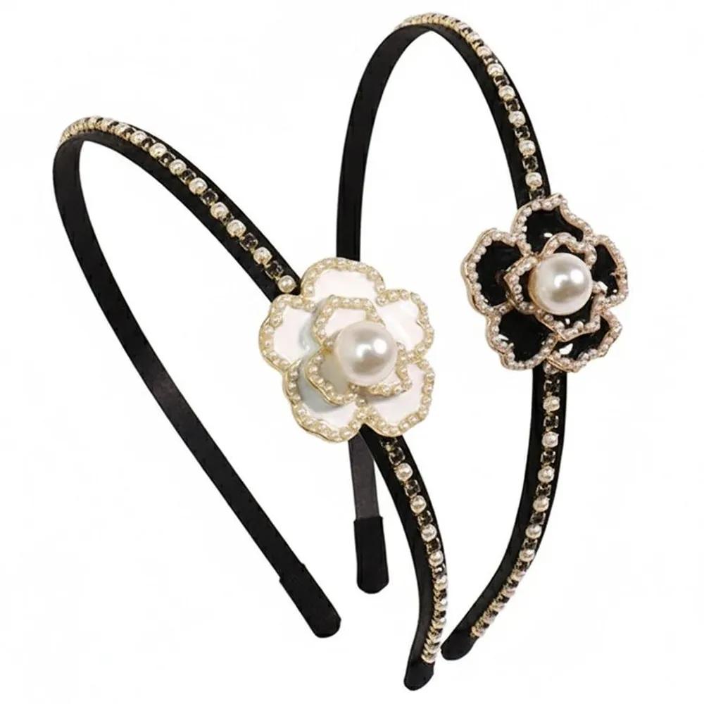 Royal Camellia Rose Classic Pearl Zirconia Headband white