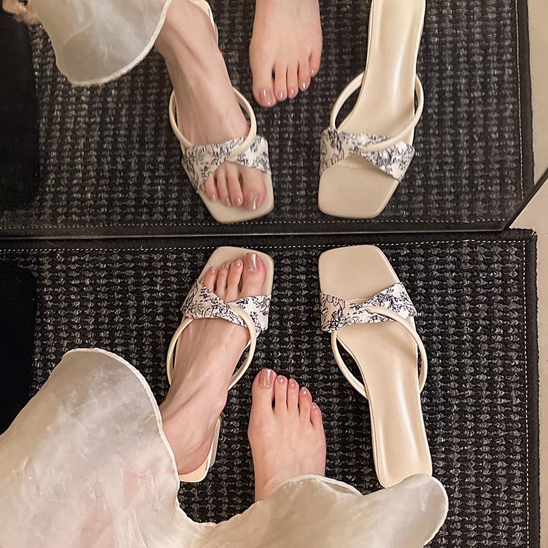 Square Head Thick Heel Cool Slippers Women's Summer Outer Wear Fashion Design Sense Niche Middle Heel Fold Cross Thin Strap One Word Sandals