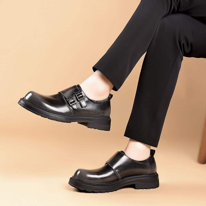 Men's business dress one-pedal office leather shoes breathable thick soles heightening big head leather shoes tooling Munch shoes men