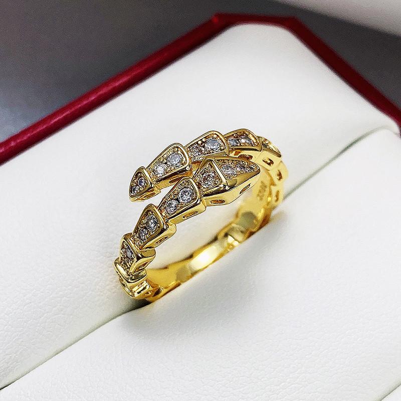 Snake Ring Female, Niche Design Medusa Python Knuckle Bone Rhombus Three-Dimensional Animal Ring