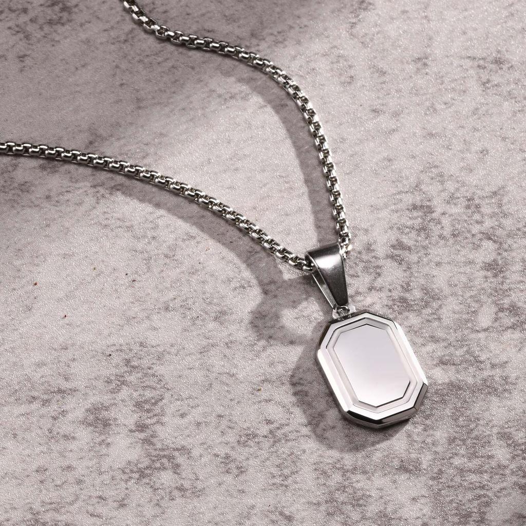 Vnox Piccoli Ciondoli Medagliette Militari Collane per Uomo Ragazzi, Acciaio Inossidabile Colore Nero Argento Medaglietta Militare con Catena a Scatola Regalo per Lui