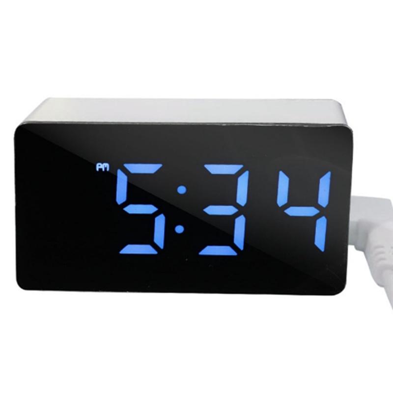 A95I-Digital Clock TEMP Date 3 Alarms Power-Off Memory Table Clock USB Powered Always On 12/24H Night Mode LED Clock