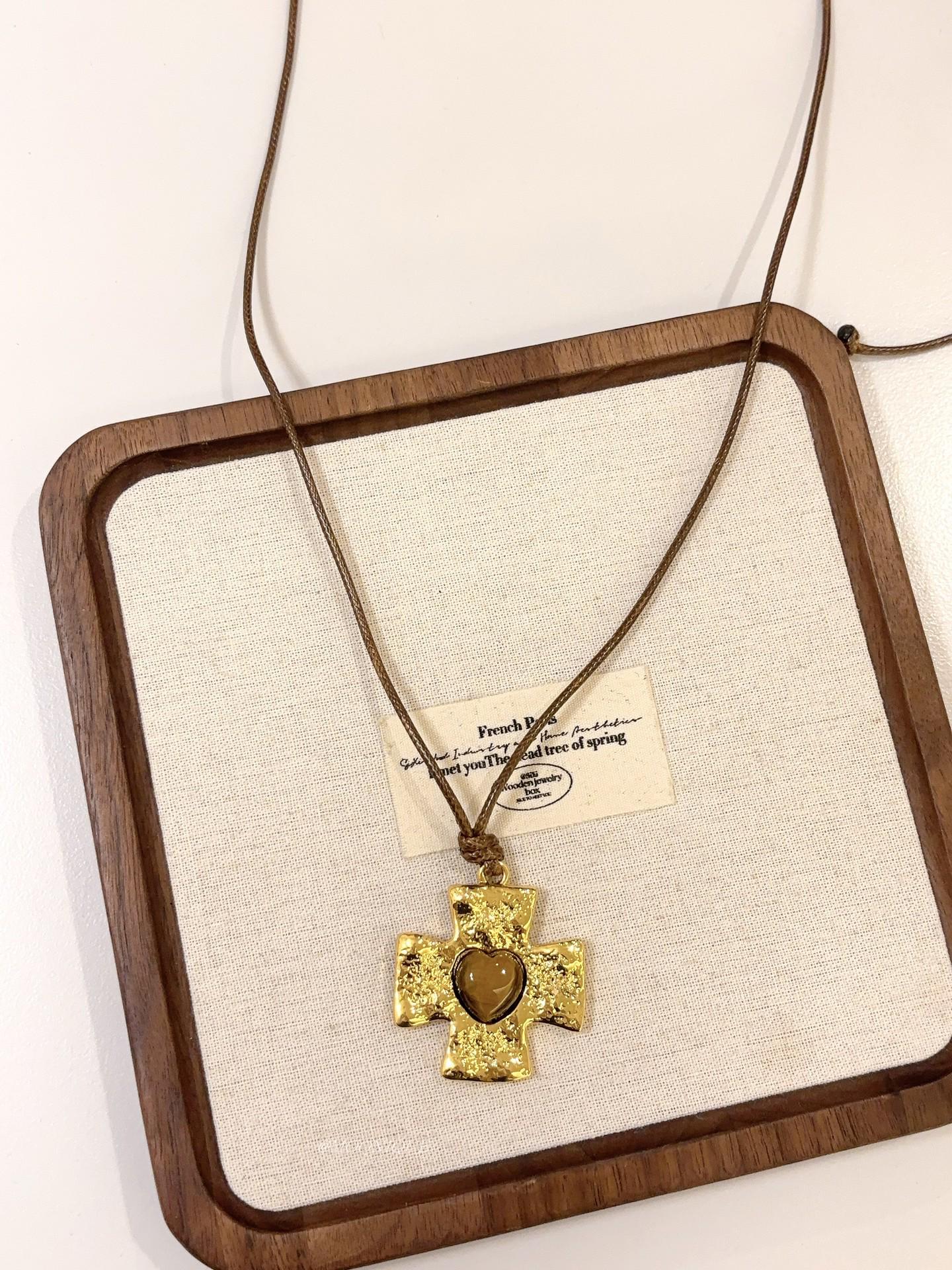 Retro Tiger Eye Heart Necklace with Adjustable Wax Cord Choker for Women