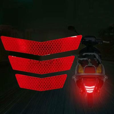 3Pcs Motorrad Aufkleber Reflektierende Warnung Trapez Pfeil Schwanz Kotflügel Racing Stoßstange Aufkleber Klebeband Für Auto Lkw