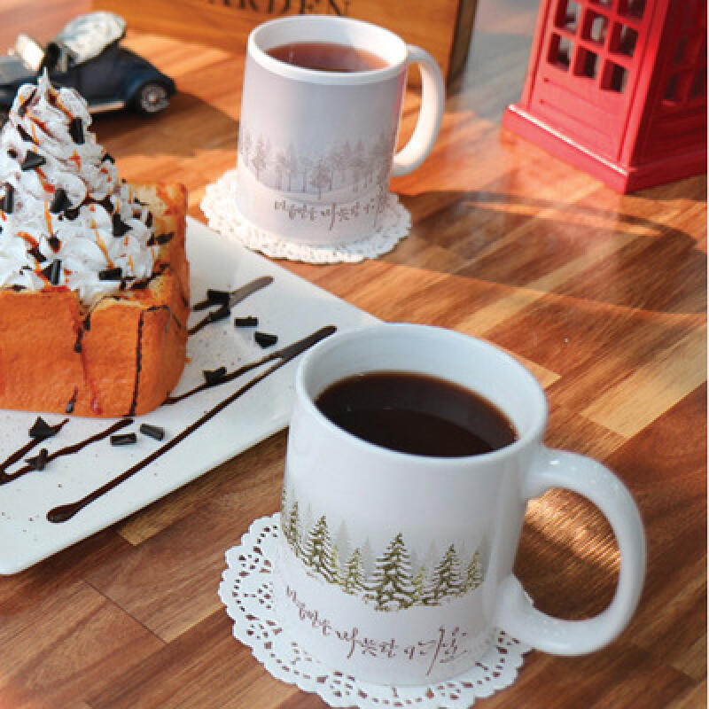 if134-Design Mug 2p-A Winter with a Warm Heart