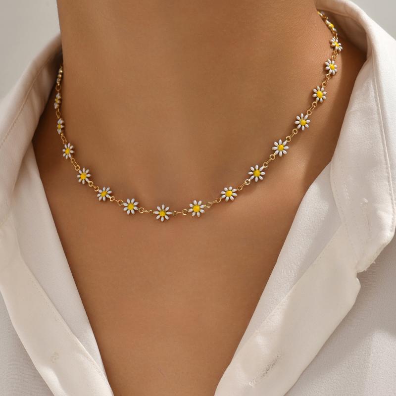 Kpop Flower Daisy Clavicle Chain Necklace For Women Summer Sweet Short Choker Statement Jewelry Gift Y2K Accessories