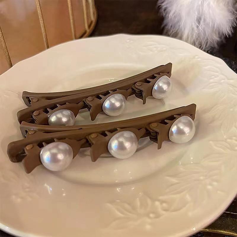 Nuovo fermaglio per capelli in raso con fiocco grande e perle in acrilico per donna, moda coreana, accessorio per capelli con forcina per capelli a cucchiaio con cerniera posteriore avanzata.