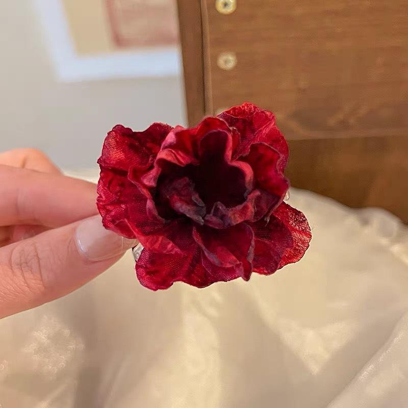 Fabric Rose Flower Hair Claw Clip for Women Girl Hair Grab Clip Barrette Plastic Ponytail Clamp Summer Headwear Hair Accessories