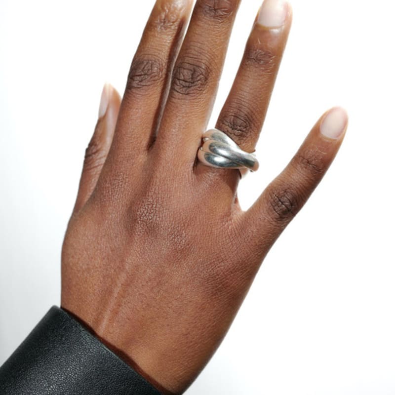 FurFur THREE-LINE TWISTED RING