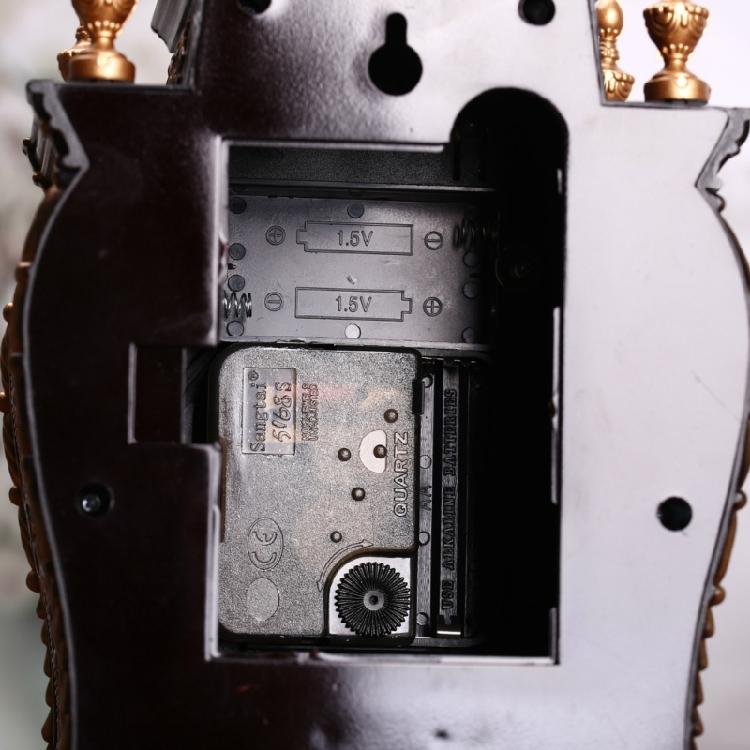 Carvings Antique Design Table Clock 12 Musical Alarms Mantels Clock with Chimes and Pendulum For Accurate Timekeeping