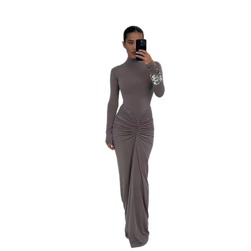 A New Autumn and Winter Fashion, Form-fitting Solid Color Pleated Sexy Hip-hugging Dress for Women