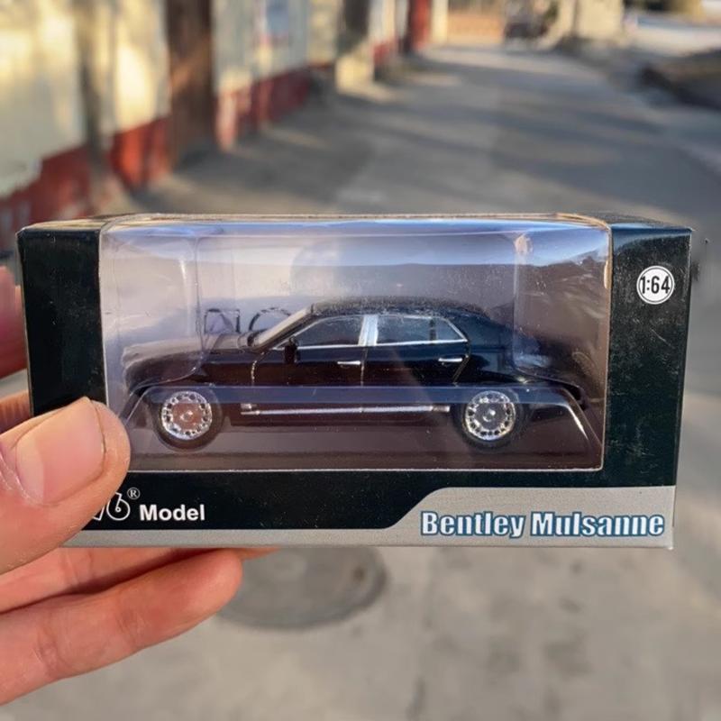 In Stock 2013 596 Model 1:64 Bentley Mulsanne Alloy Static Small Model Miniature Diecast Bentley Ornaments Custom Toys Kids