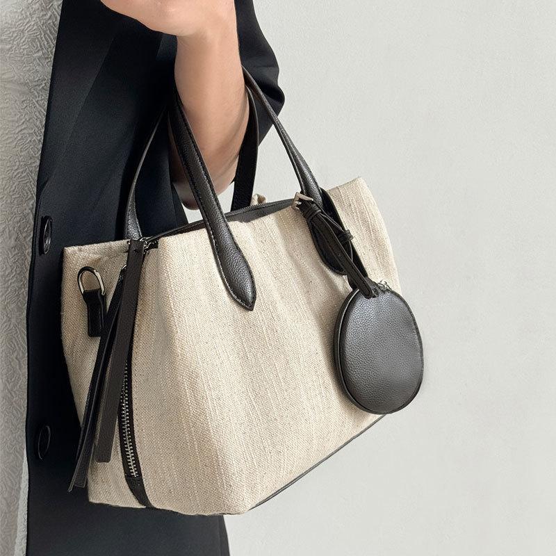 Small-sized Crossbody Bag with Large Capacity and Multiple Compartments for Carrying, Boston-style Handbag