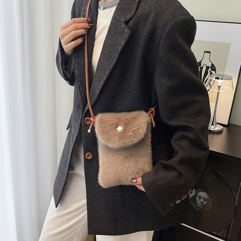 Trend Faux Fur Crossbody Bag Soft Plush Mini Shoulder Purse With Metal Button Adjustable Leather Strap Handbag Winter Phone Bag