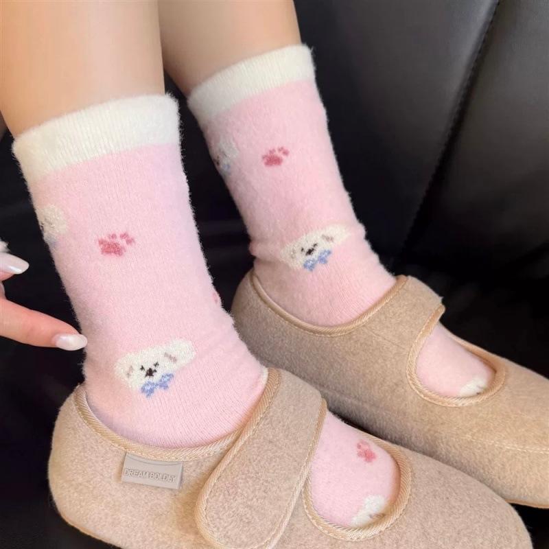 Fleece Verdickte Thermosocken Australische Fleece Mittelhohe Socken Plüsch Schlafsocken Cartoon Welpe Nahtlose Strümpfe