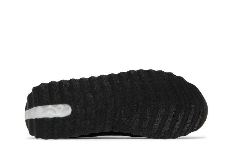 Nike Air Max Dawn Black White