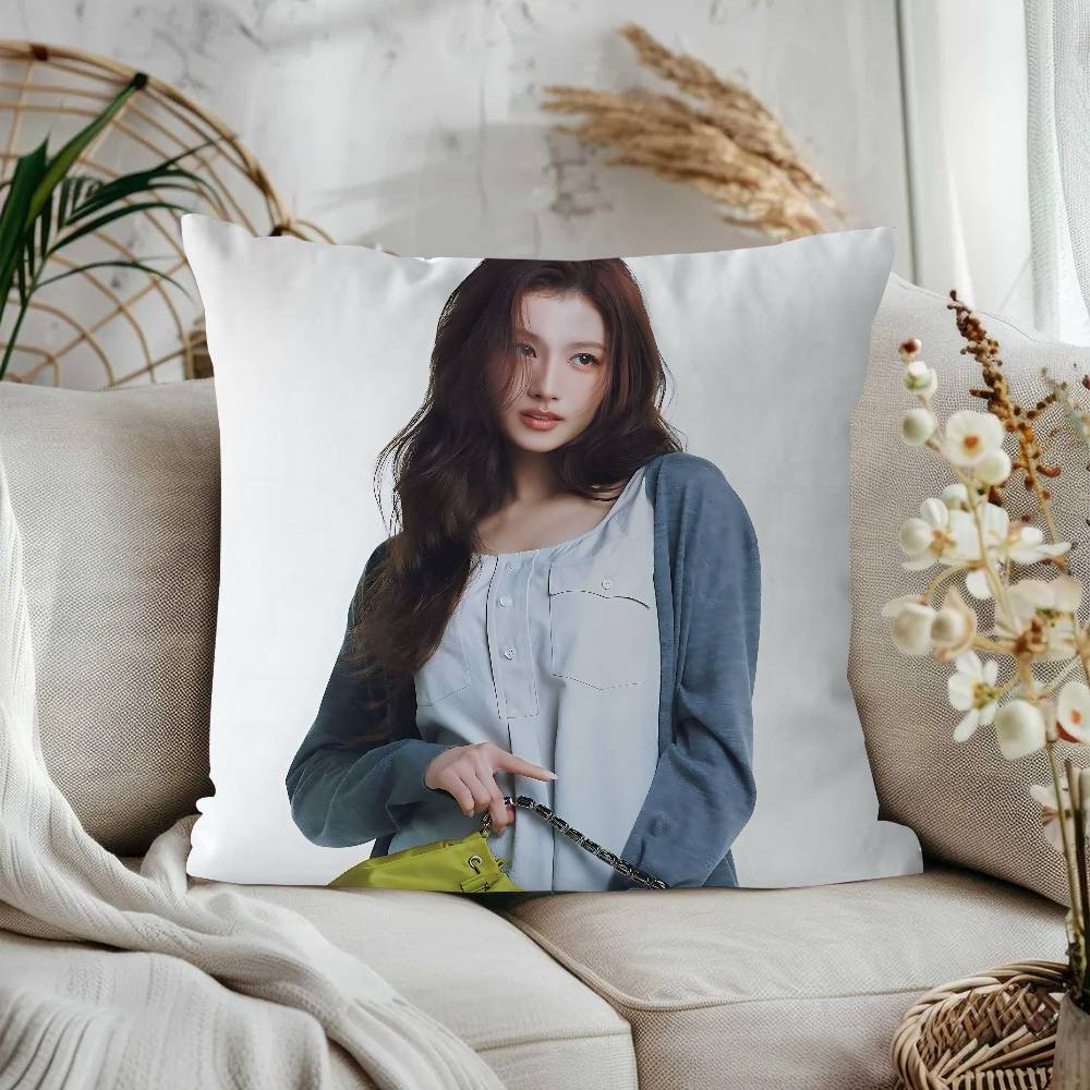 S-Sana TwiceS Pillow Covers Cartoon Sofa Decorative Home Double-sided Printing Short Plush Cute Cushion Cover