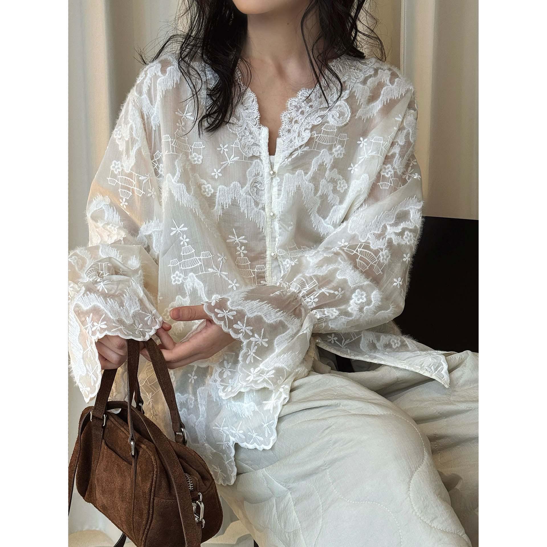 Xu Man Spring V-Neck Lace Shirt: French Style, Embroidered, 3D Buttons, Elegant Women s Top One Size абрикосовый