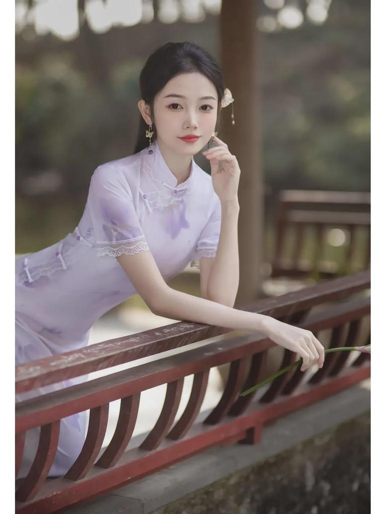 2024 Spring/Summer Elegant Breathable Lace Cheongsam Dress