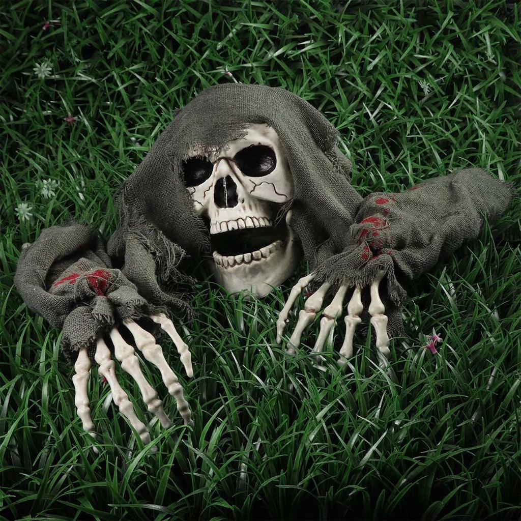 Halloween Ground Stakes with Bloody and Green Cloak Set of 3 for Outdoor Decoration