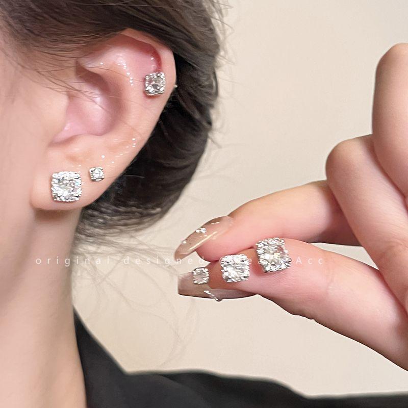 Accessible Luxury Flashing Square Stud Earrings for Women Niche Style Refined Zircon