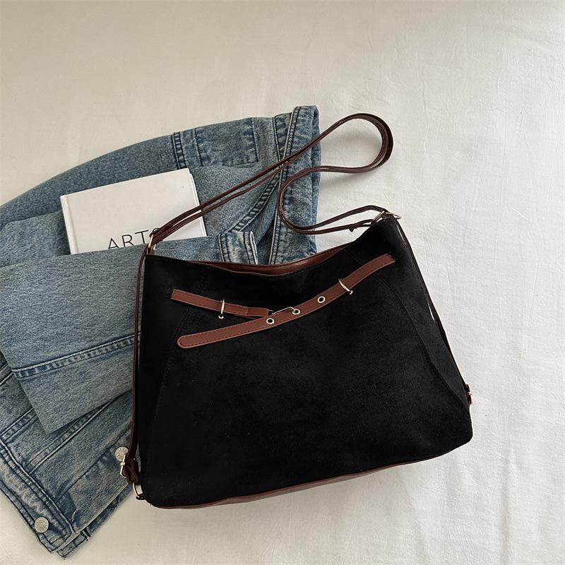 

Autumn and winter new retro foreign style large capacity tote bag women s casual simple commuting single shoulder double shoulder messenger bag чёрный