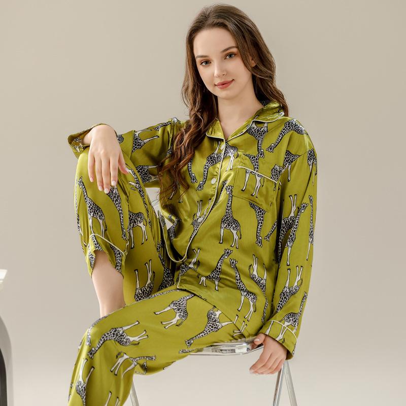 Spring and Autumn Women's High-Grade Ice Silk Pajamas Homewear Suit Women's Summer Cartoon Long-Sleeved Homewear Suit