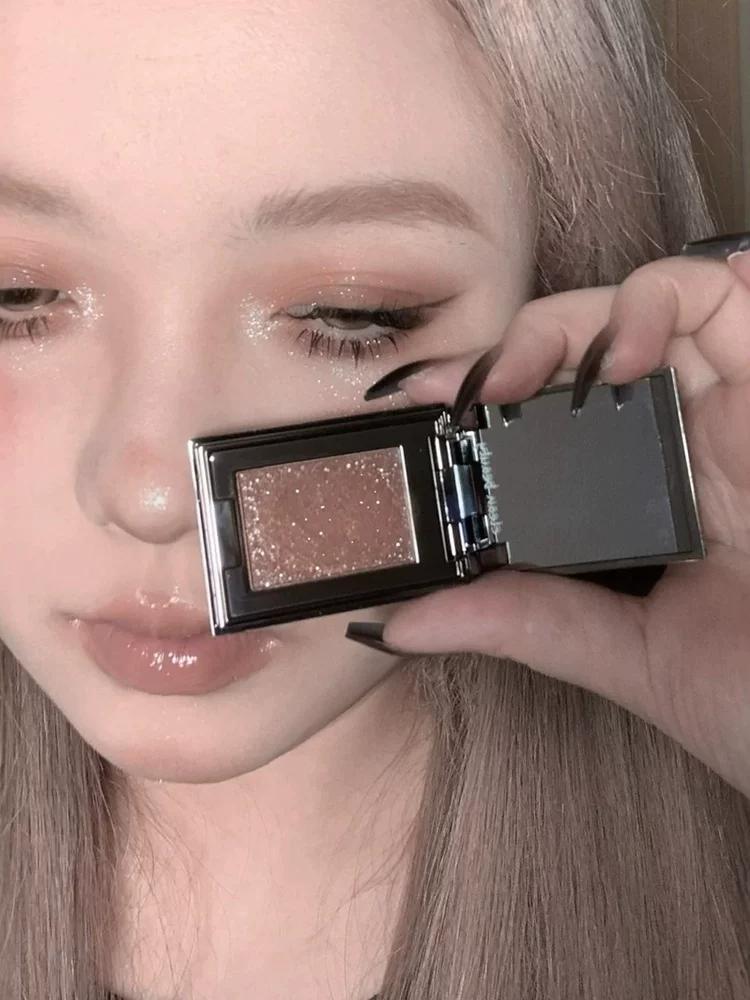 Retro Rich Chocolate-Colored Wave-Patterned Single-Color Eyeshadow Palette, Multi-Use Cream for Smoky Makeup with Intense Sparkle